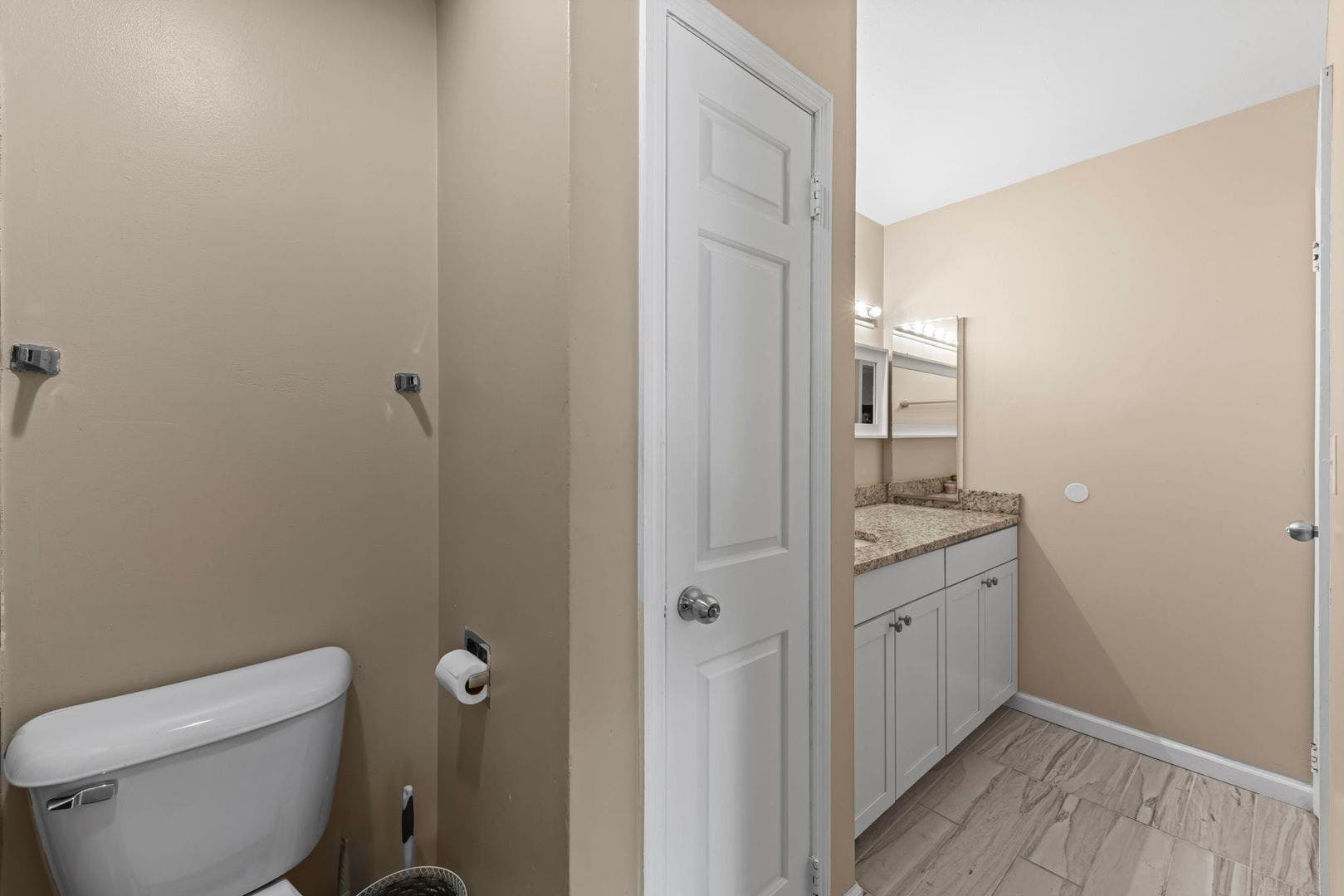 Full shared bath upstairs