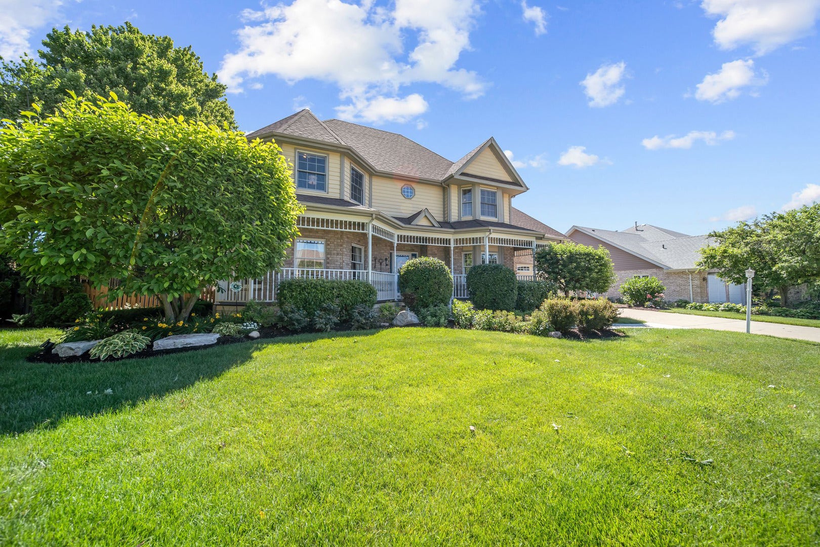 1233 Eagle Crest Drive, Lemont, IL 60439 1233 Eagle Crest Drive, Lemont, IL 60439