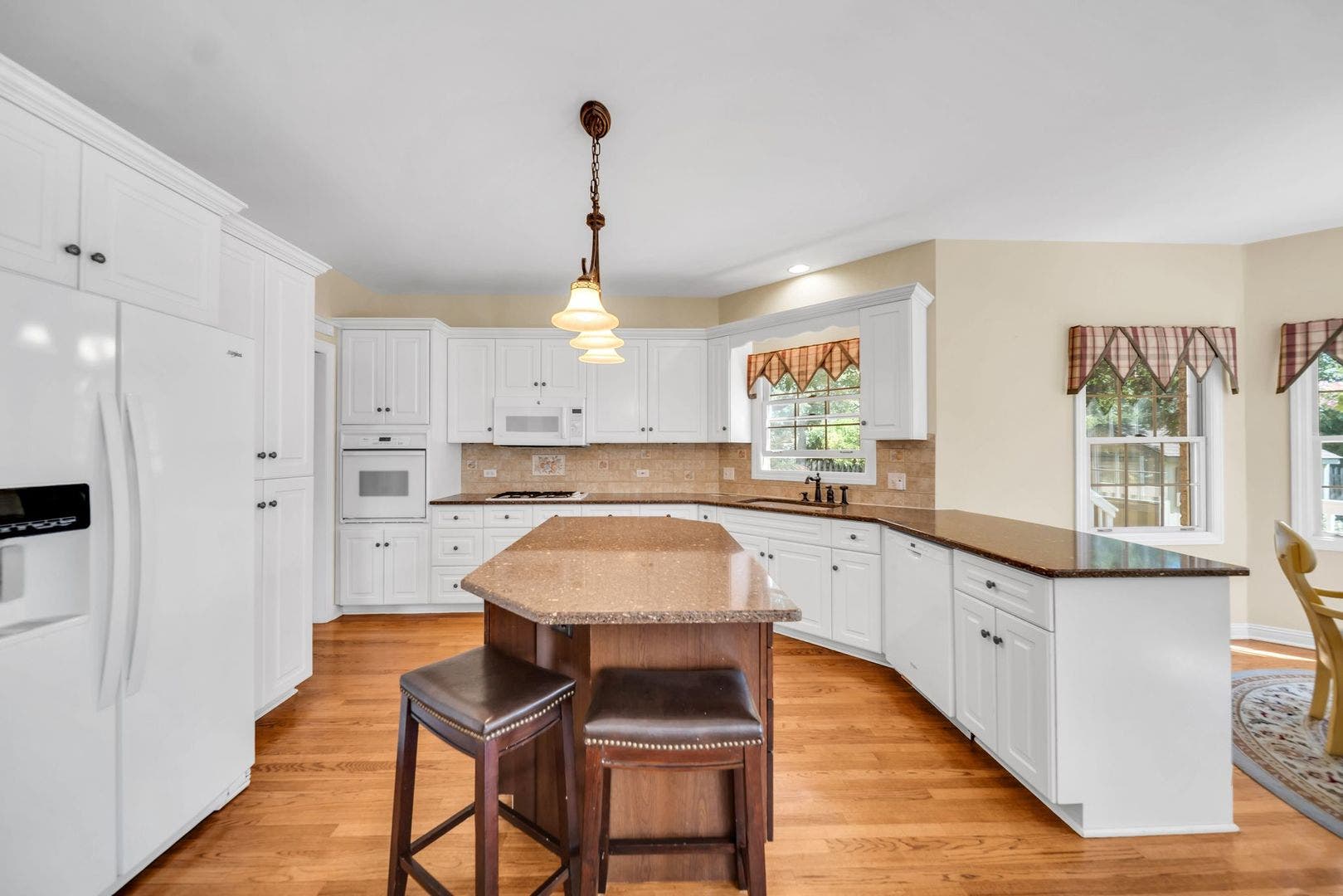 1233 Eagle Crest Drive, Lemont, IL 60439 1233 Eagle Crest Drive, Lemont, IL 60439