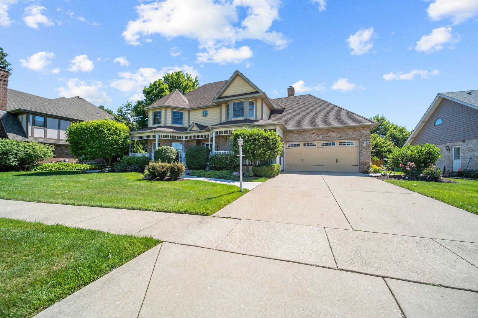 1233 Eagle Crest Drive, Lemont, IL 60439 1233 Eagle Crest Drive, Lemont, IL 60439