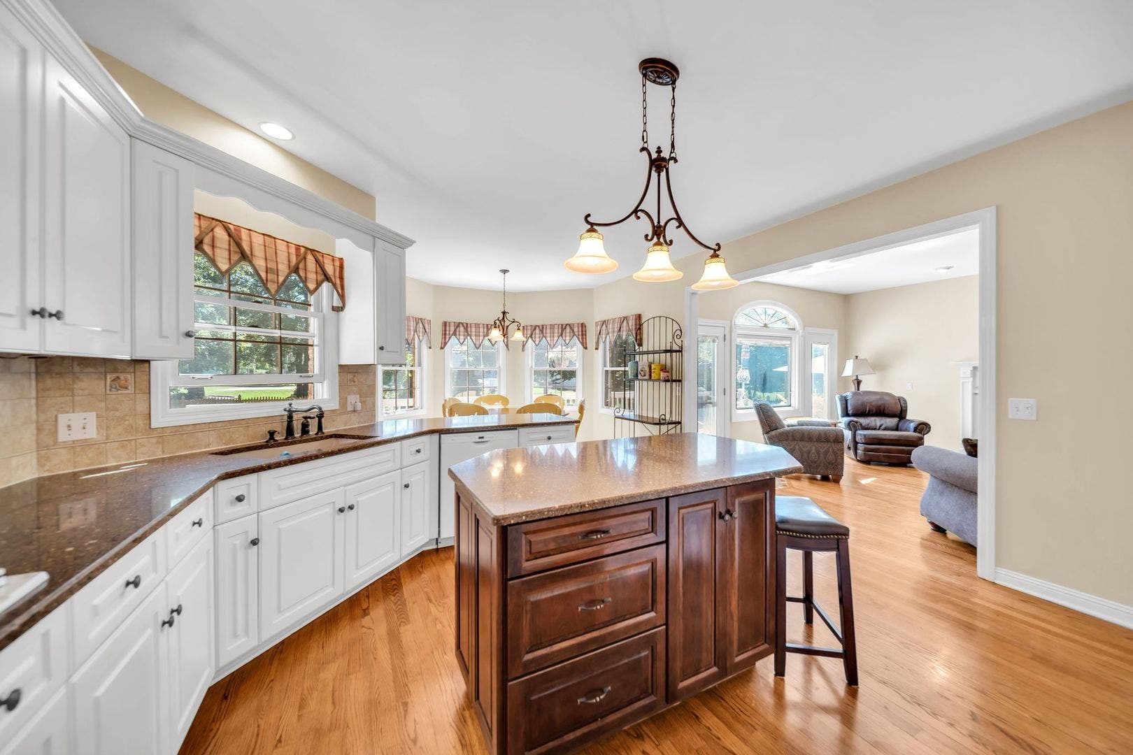 1233 Eagle Crest Drive, Lemont, IL 60439 1233 Eagle Crest Drive, Lemont, IL 60439