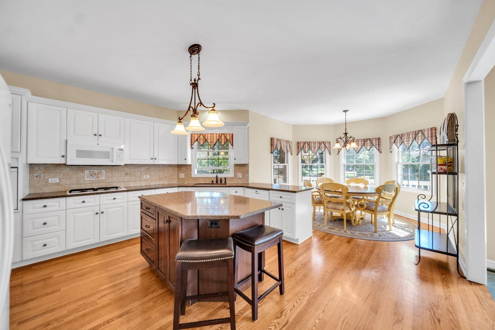 1233 Eagle Crest Drive, Lemont, IL 60439 1233 Eagle Crest Drive, Lemont, IL 60439