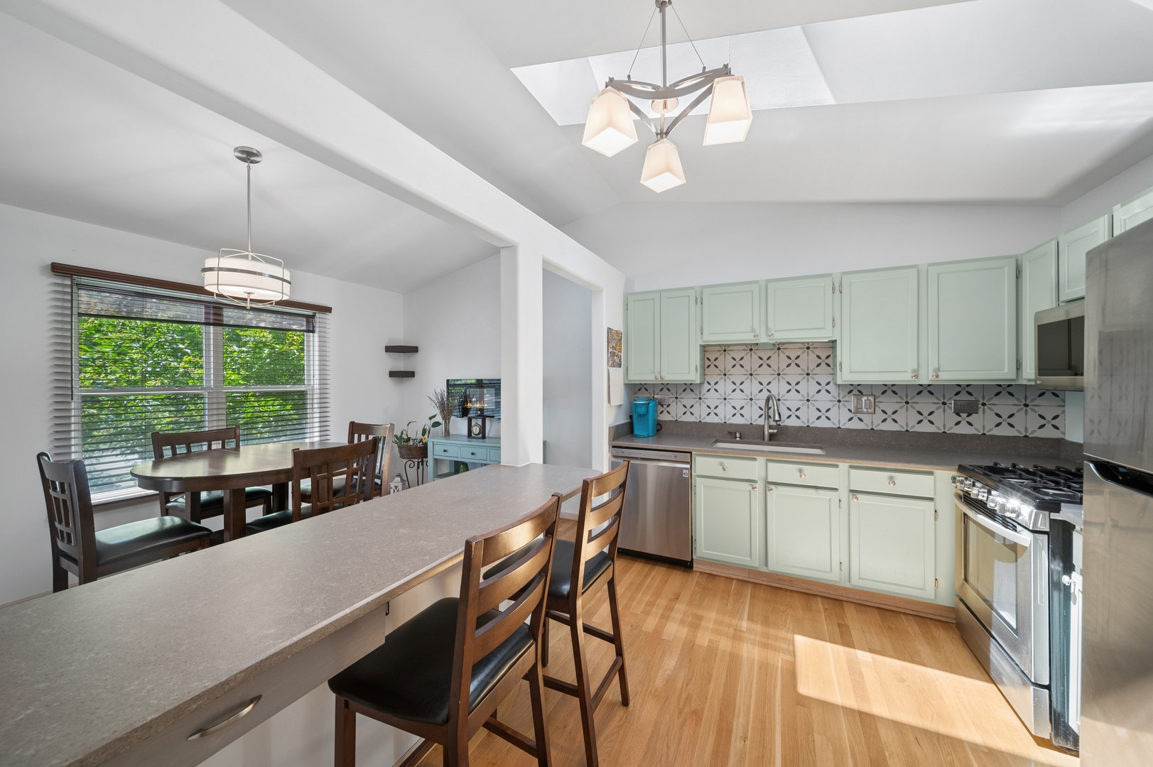 2347 Old George Way, Downers Grove, IL 60515 2347 Old George Way, Downers Grove, IL 60515