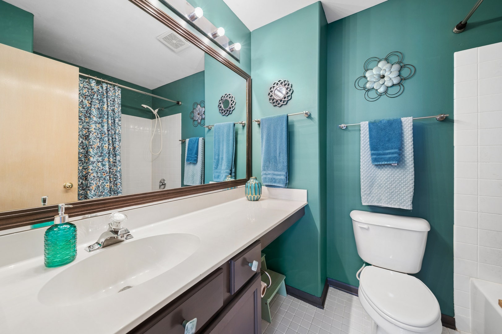 2347 Old George Way, Downers Grove, IL 60515 2347 Old George Way, Downers Grove, IL 60515