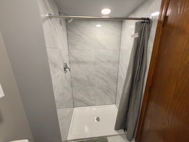 8952 Silverdale Drive, #7B, Orland Park, IL 60462 8952 Silverdale Drive, #7B, Orland Park, IL 60462