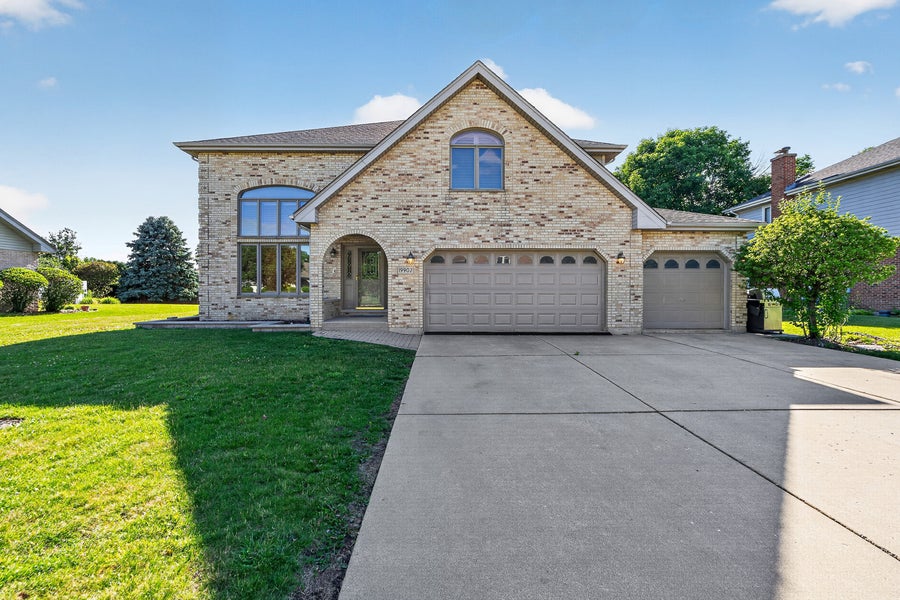 Property photo for 19902 Green Meadows Parkway, Mokena, IL