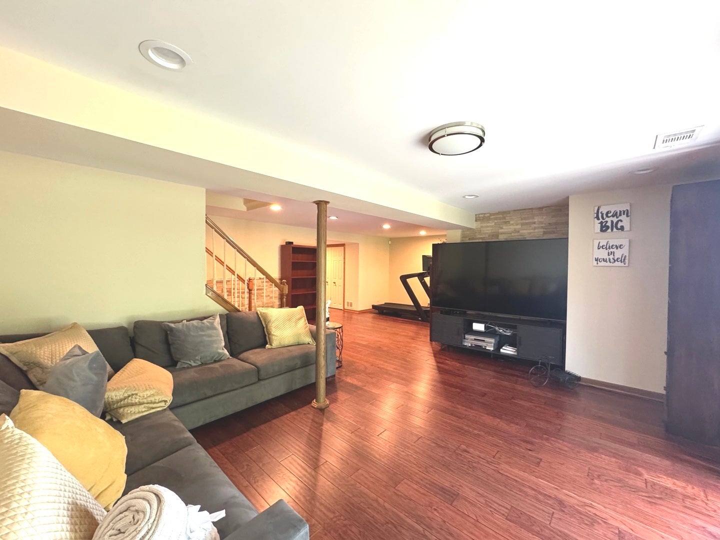 14410 Crystal Tree Drive, Orland Park, IL 60462 14410 Crystal Tree Drive, Orland Park, IL 60462