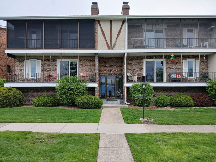 Property photo for 11323 S Roberts Road, #C, Palos Hills, IL