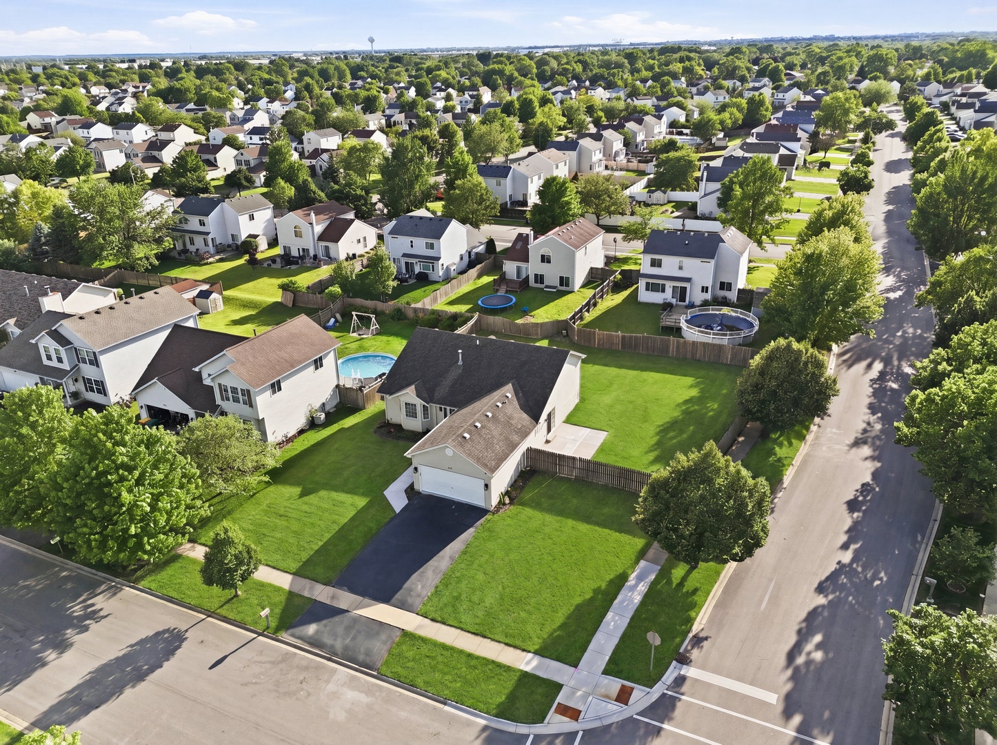 805 Thorn Creek Drive, Joliet, IL 60436 805 Thorn Creek Drive, Joliet, IL 60436