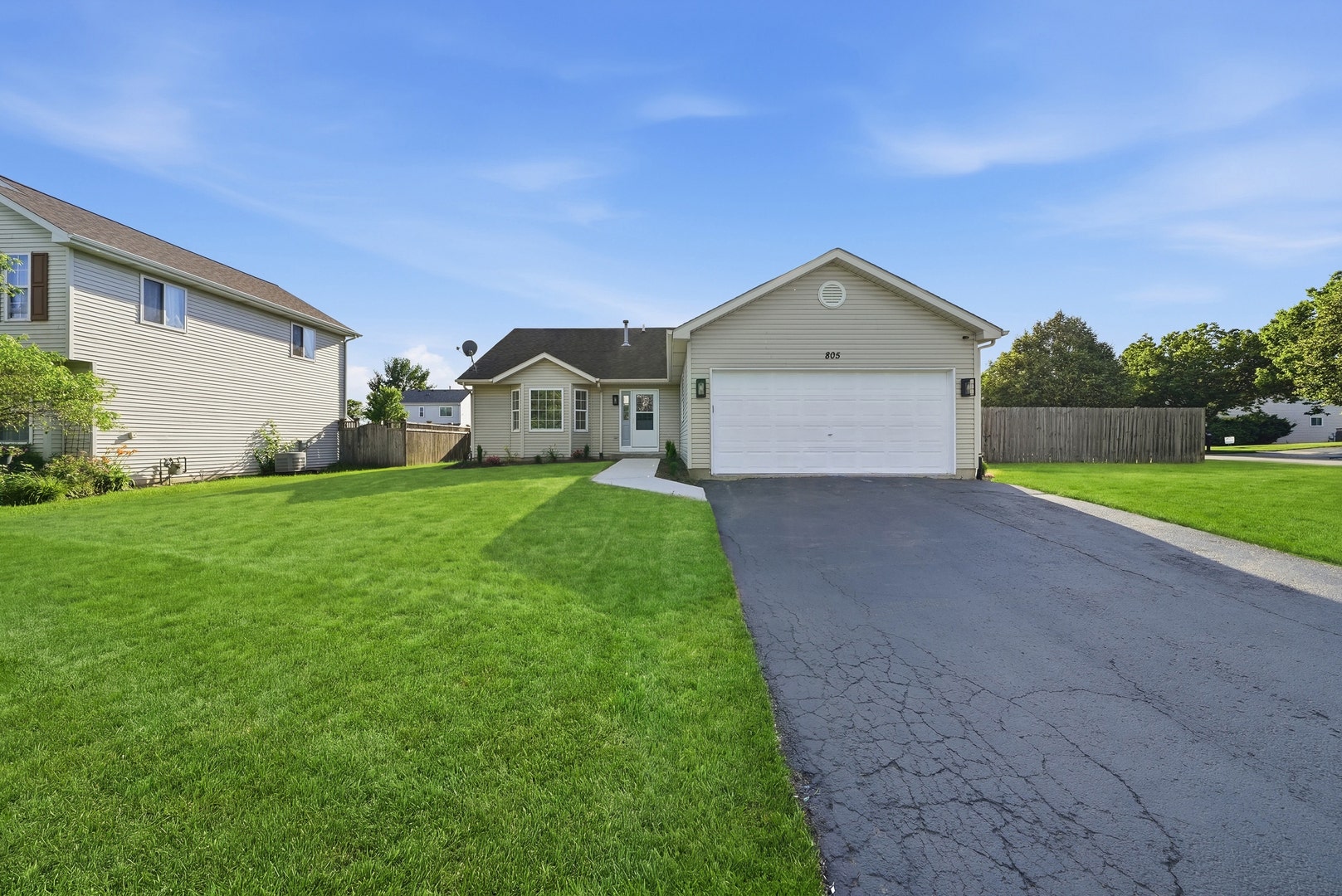 805 Thorn Creek Drive, Joliet, IL 60436 805 Thorn Creek Drive, Joliet, IL 60436