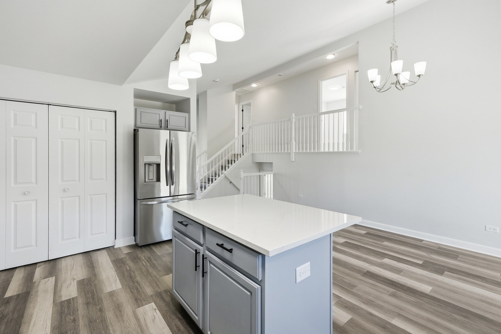 805 Thorn Creek Drive, Joliet, IL 60436 805 Thorn Creek Drive, Joliet, IL 60436