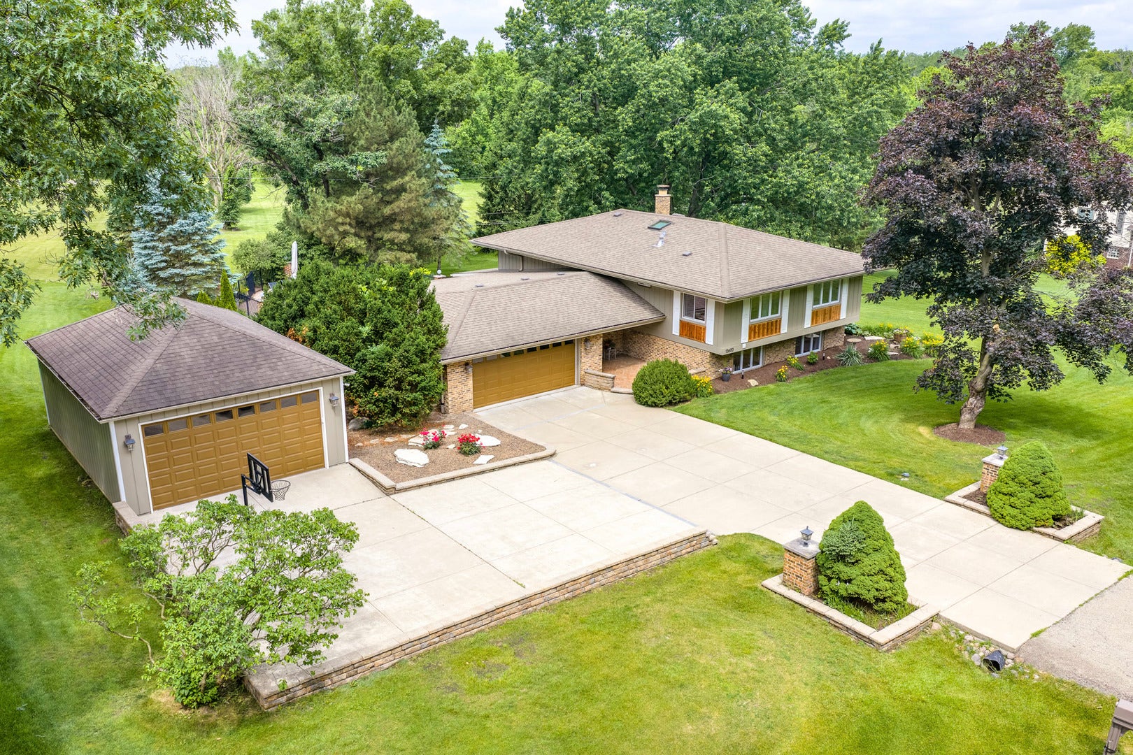 13600 S Longview Drive, Homer Glen, IL 60491