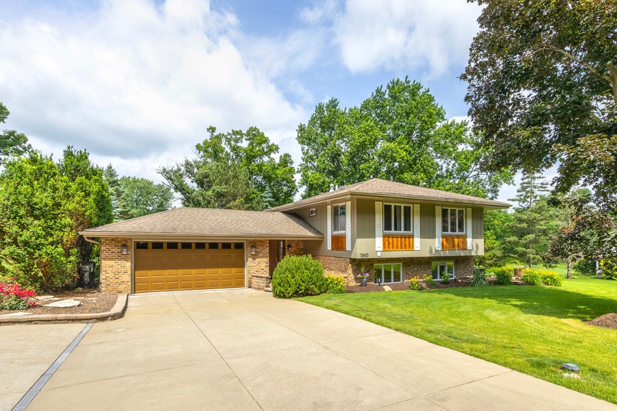 Property photo for 13600 S Longview Drive, Homer Glen, IL