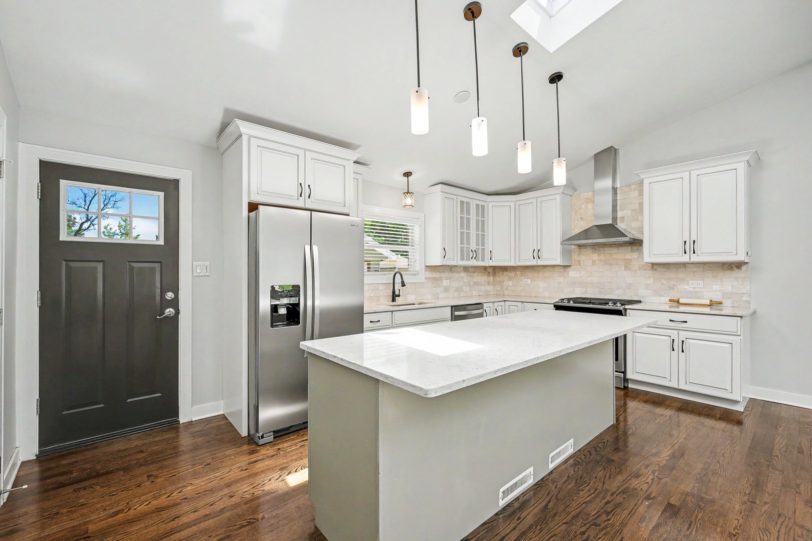 9920 La Reina Real Street, Orland Park, IL 60462 9920 La Reina Real Street, Orland Park, IL 60462