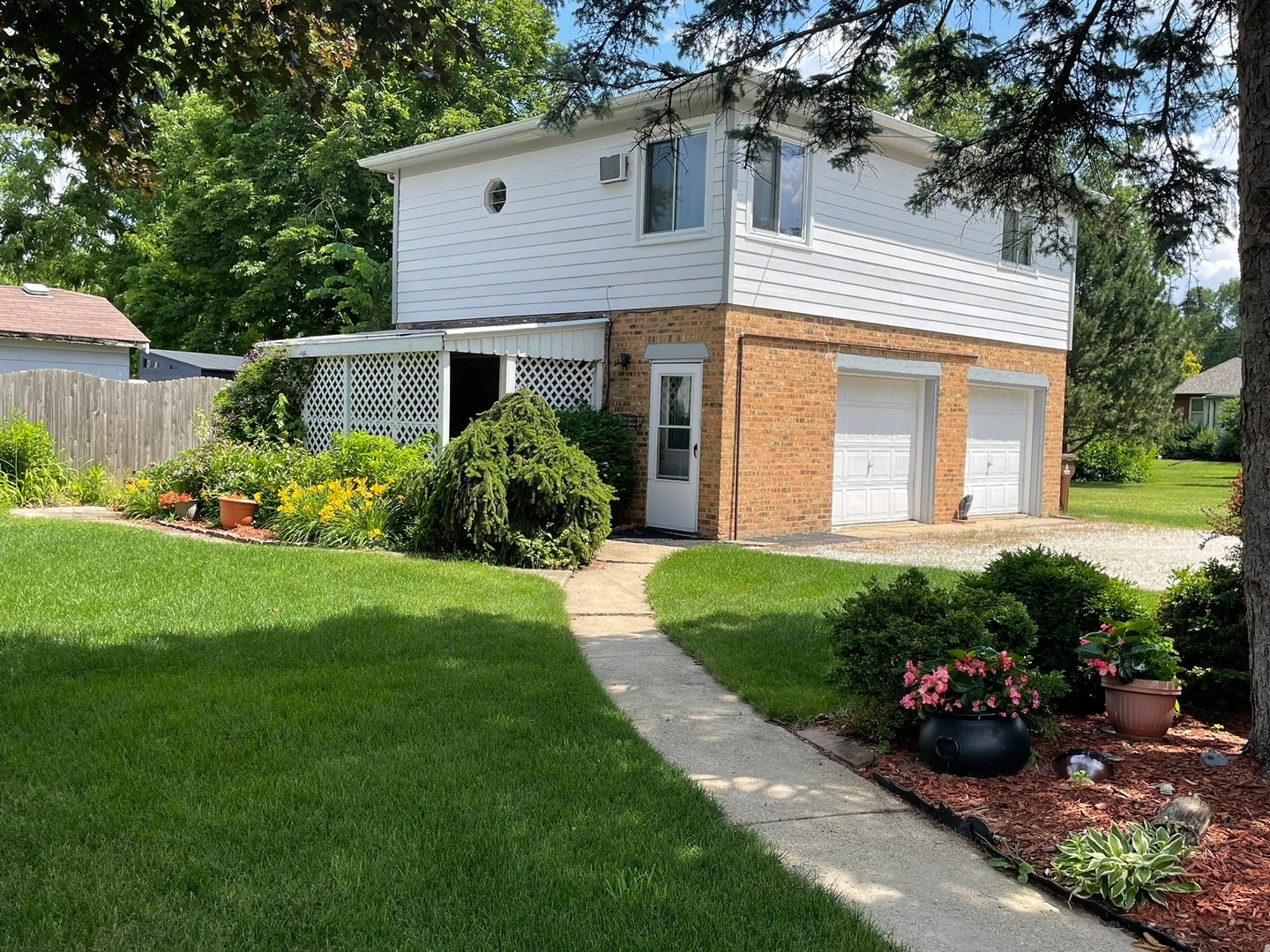 6872 W 173rd Place SW, Tinley Park, IL 60477 6872 W 173rd Place SW, Tinley Park, IL 60477