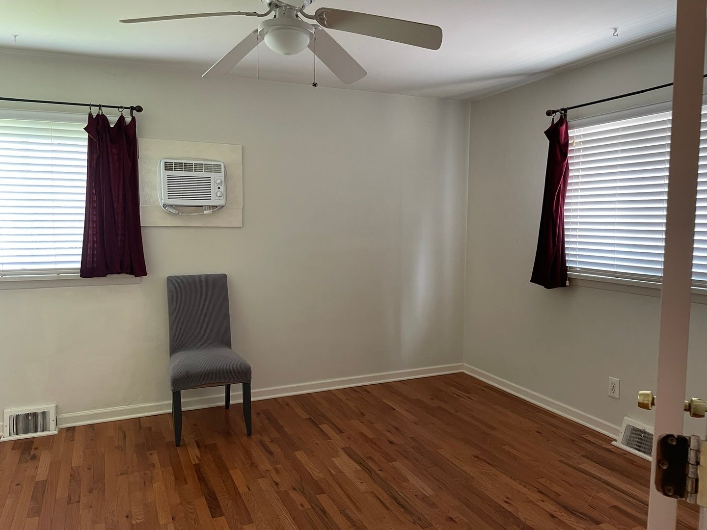 6872 W 173rd Place SW, Tinley Park, IL 60477 2nd floor of garage