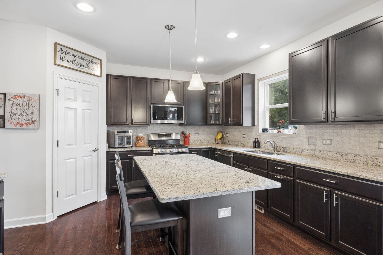 903 Foxview Drive, Joliet, IL 60431 903 Foxview Drive, Joliet, IL 60431