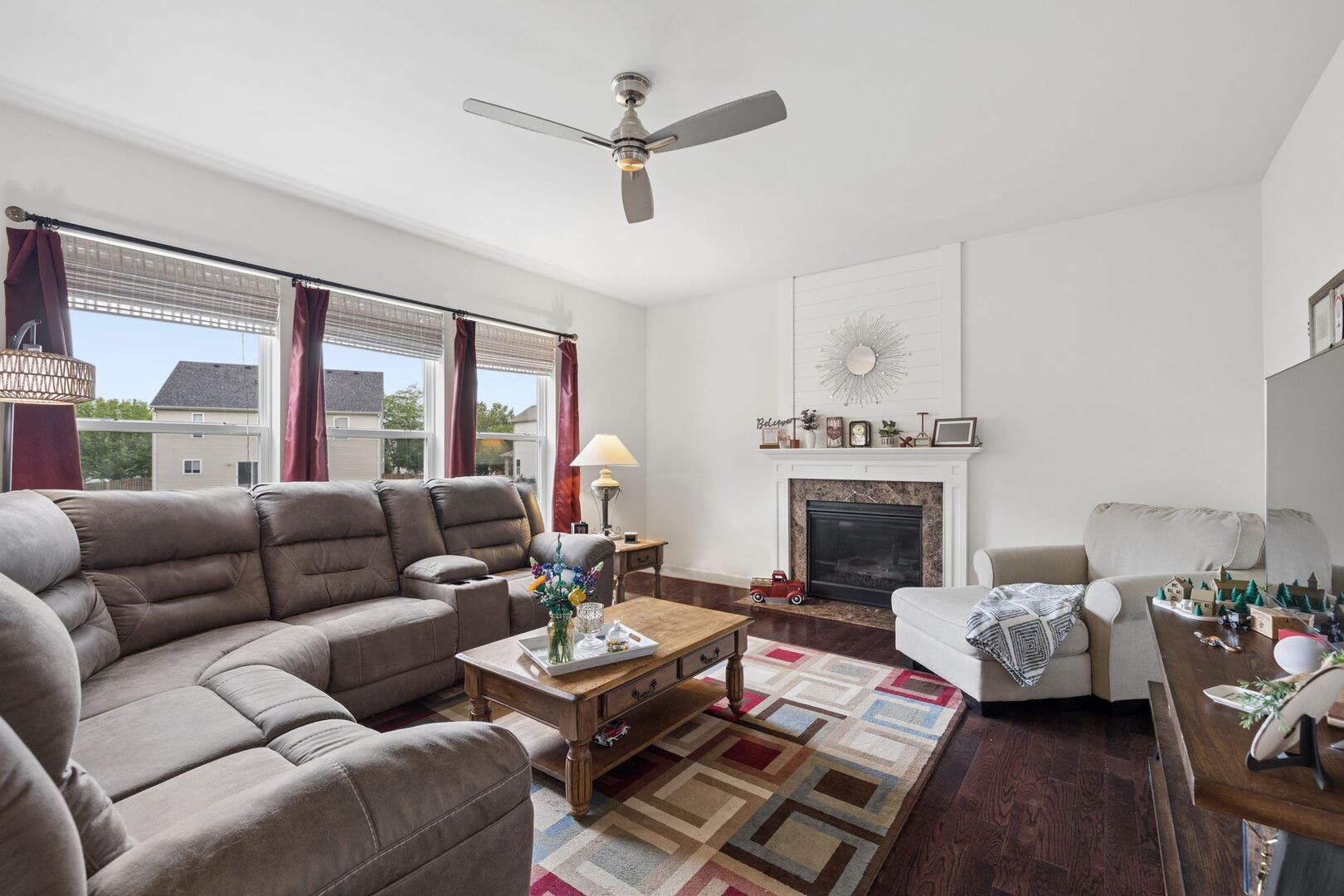 903 Foxview Drive, Joliet, IL 60431 903 Foxview Drive, Joliet, IL 60431