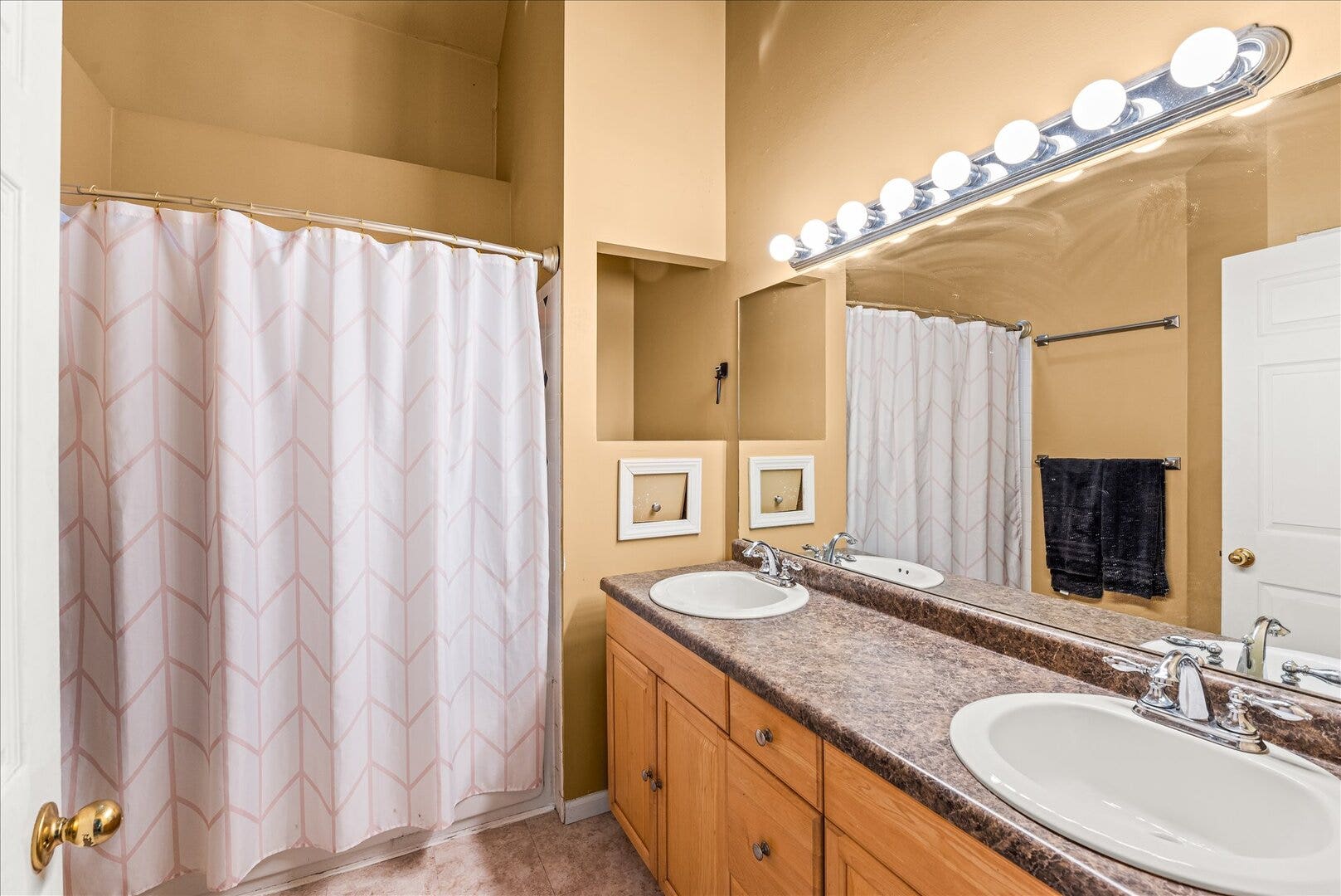 414 Flanagan Circle, #B, Minooka, IL 60447