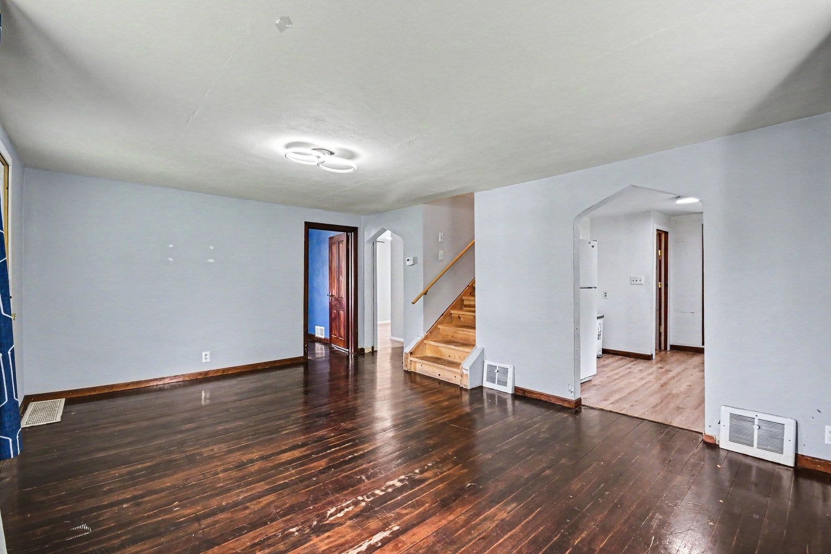1100 DEEPHAVEN Drive, Joliet, IL 60432