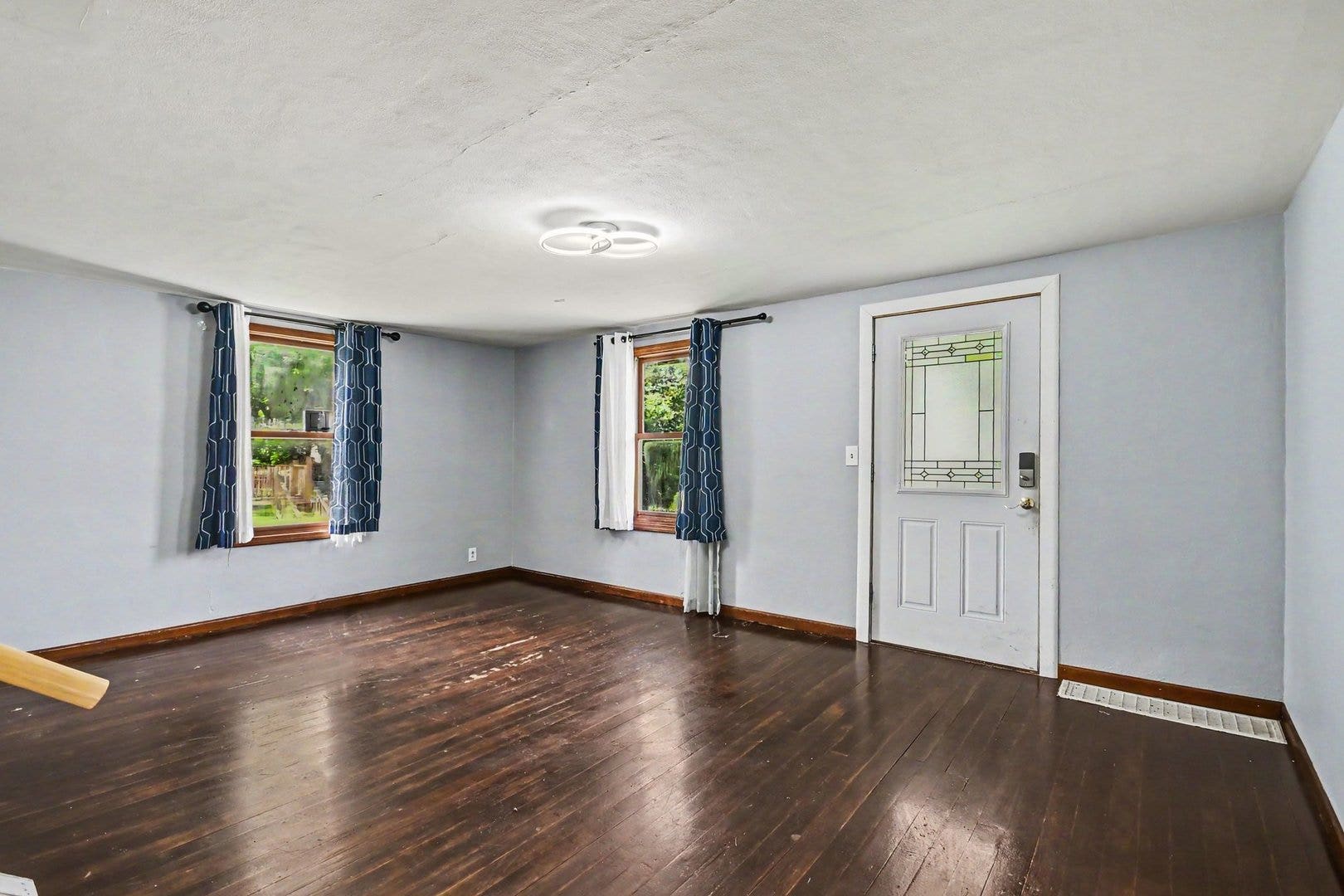 1100 DEEPHAVEN Drive, Joliet, IL 60432