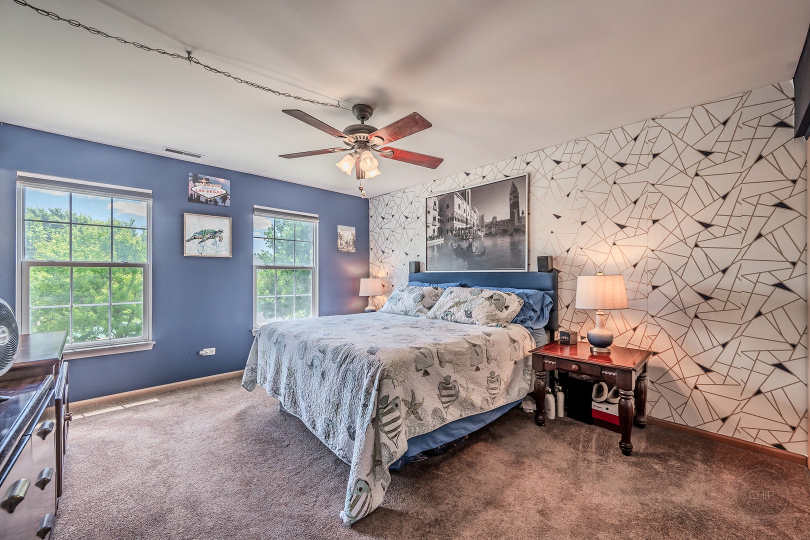 299 Clarendon Lane, Bolingbrook, IL 60440