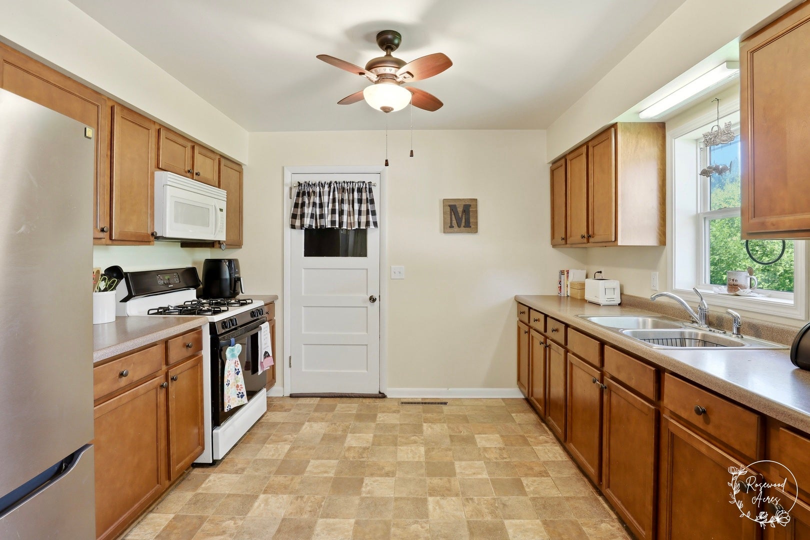 2205 W Hickory Street, Kankakee, IL 60901 2205 W Hickory Street, Kankakee, IL 60901