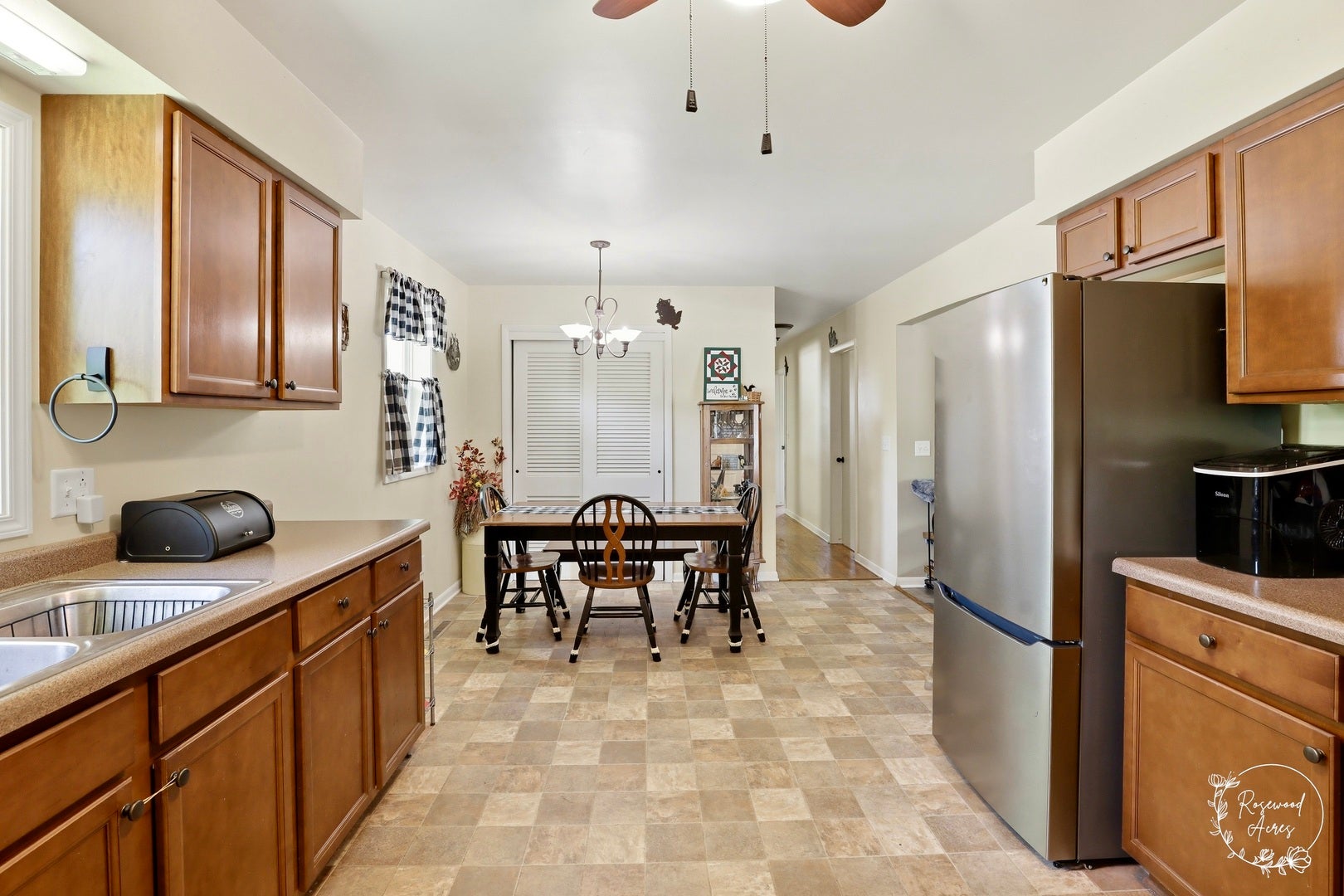 2205 W Hickory Street, Kankakee, IL 60901 2205 W Hickory Street, Kankakee, IL 60901