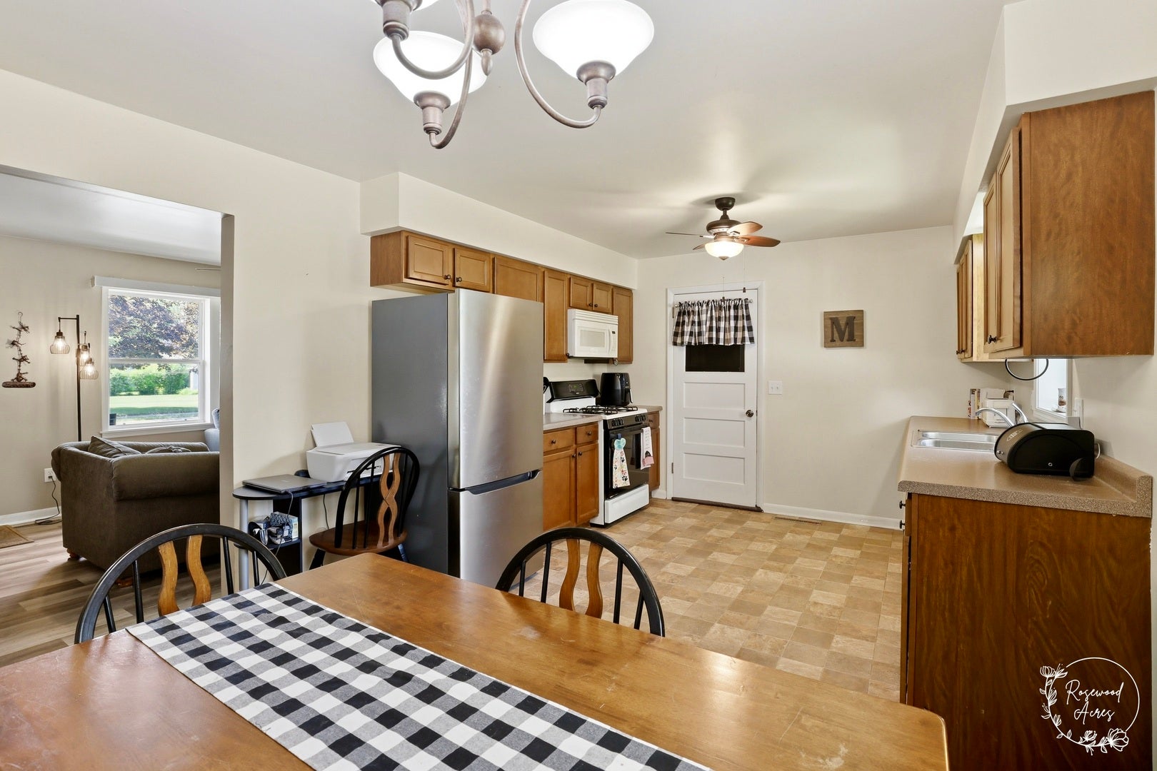 2205 W Hickory Street, Kankakee, IL 60901 2205 W Hickory Street, Kankakee, IL 60901