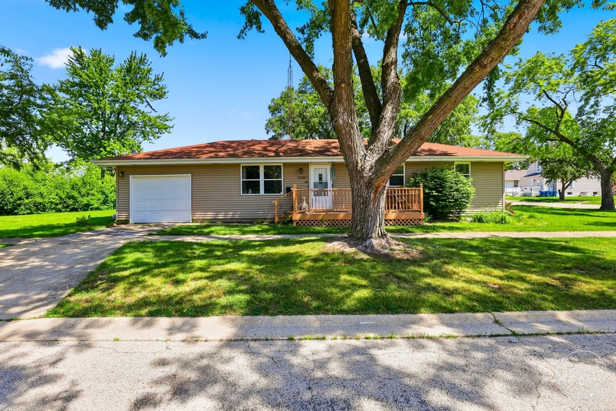Property photo for 2205 W Hickory Street, Kankakee, IL