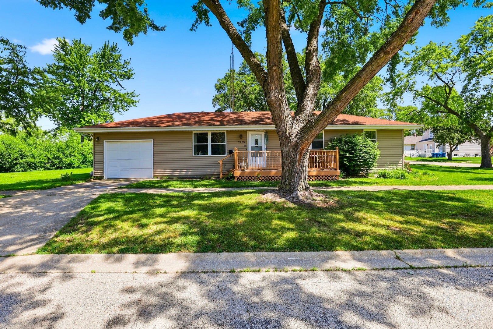 2205 W Hickory Street, Kankakee, IL 60901 2205 W Hickory Street, Kankakee, IL 60901