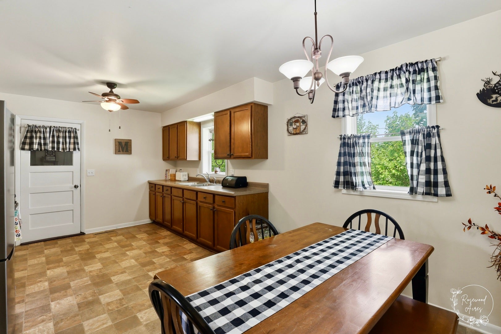 2205 W Hickory Street, Kankakee, IL 60901 2205 W Hickory Street, Kankakee, IL 60901