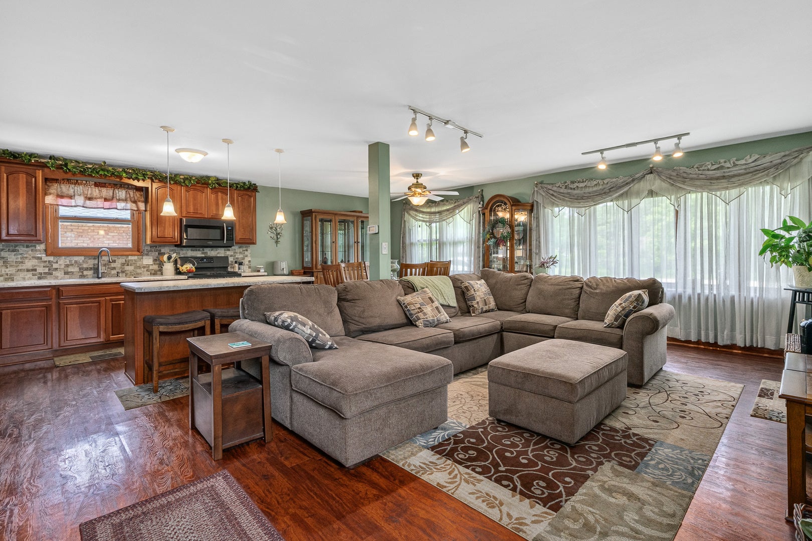 7625 173rd Street, Tinley Park, IL 60477 7625 173rd Street, Tinley Park, IL 60477