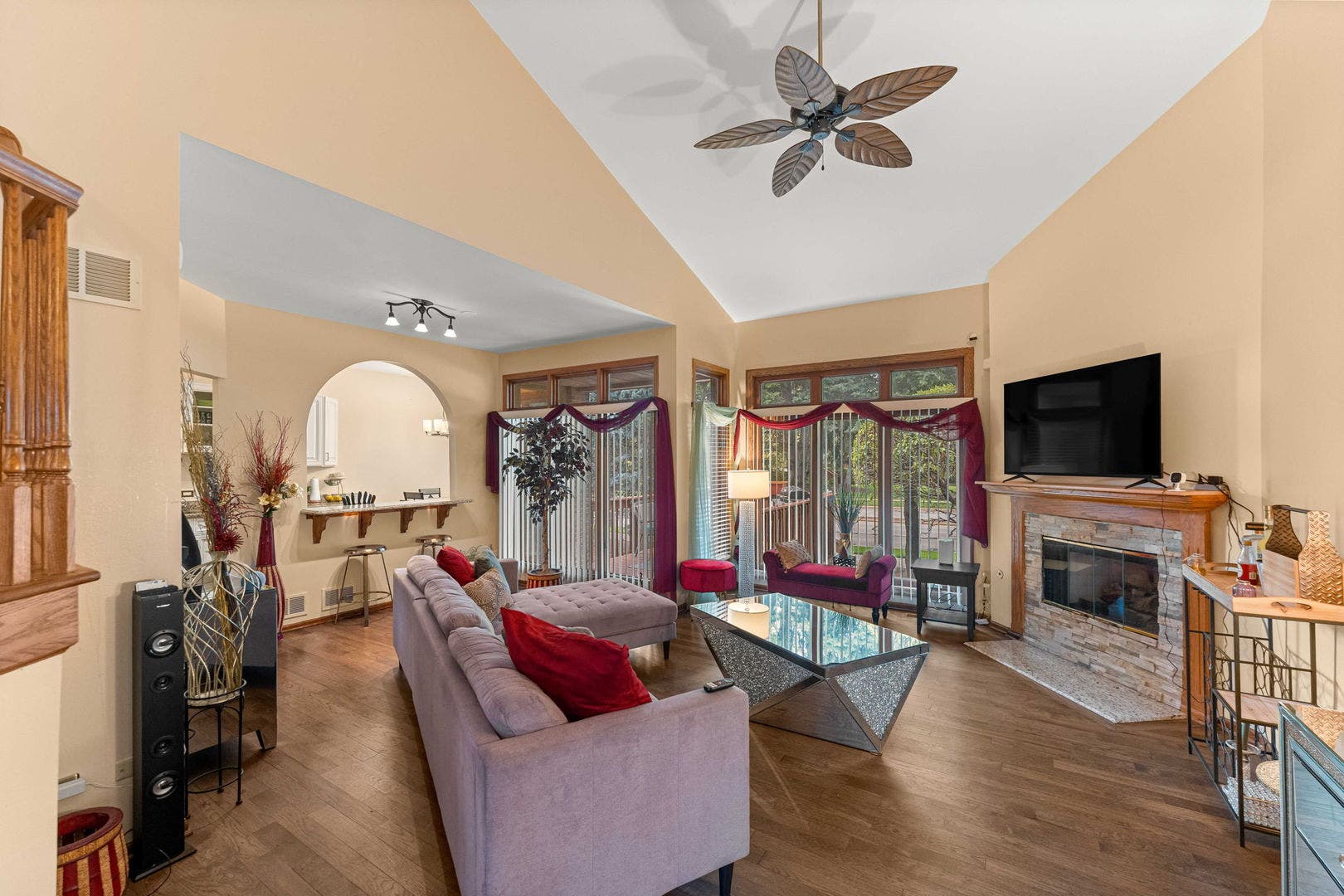 6930 Lexington Court, Tinley Park, IL 60477