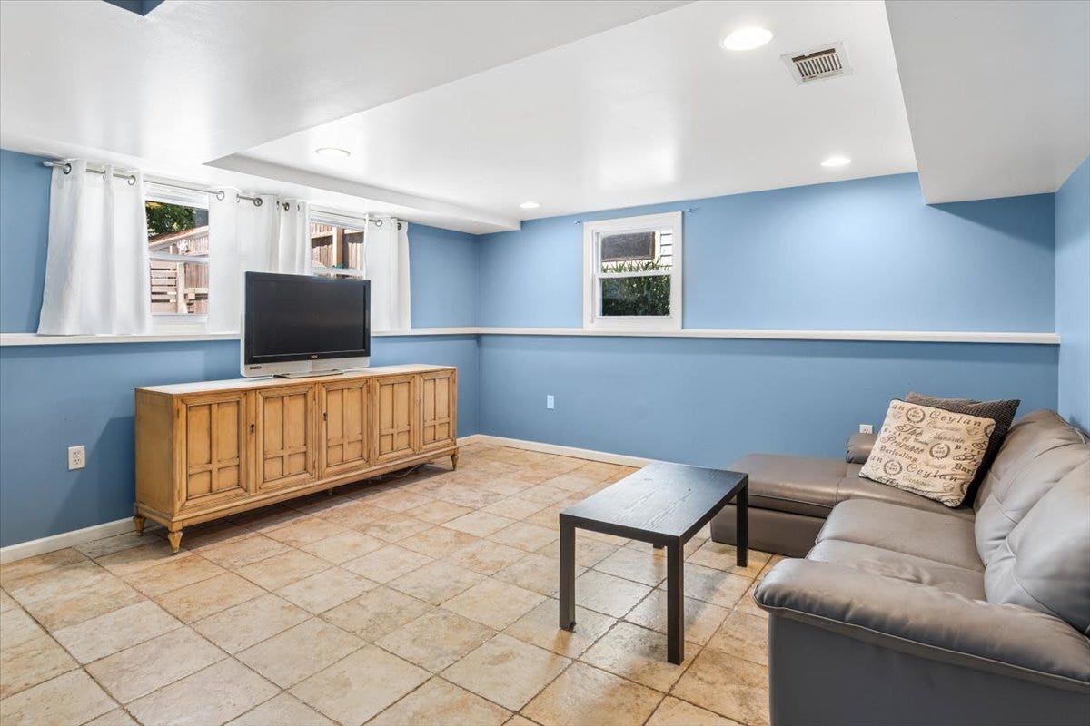 4532 Sherwood Avenue, Downers Grove, IL 60515 4532 Sherwood Avenue, Downers Grove, IL 60515
