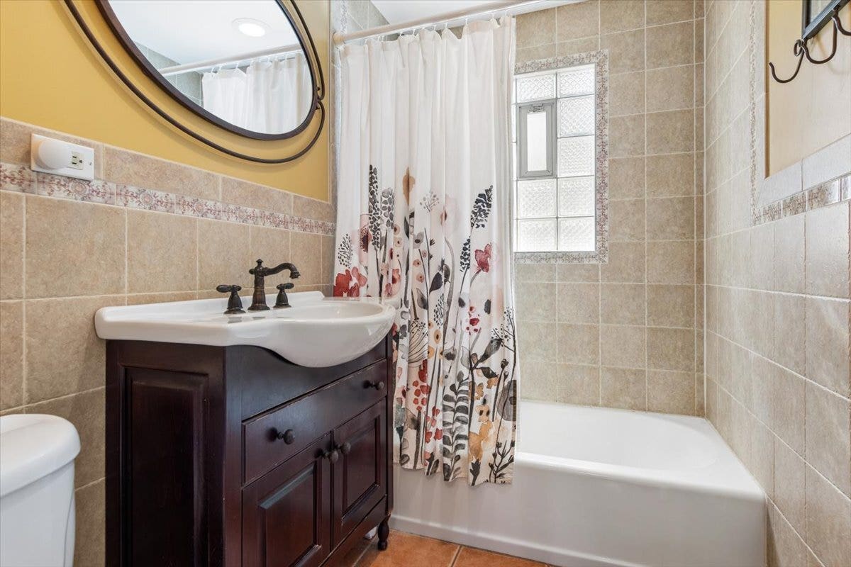 4532 Sherwood Avenue, Downers Grove, IL 60515 4532 Sherwood Avenue, Downers Grove, IL 60515