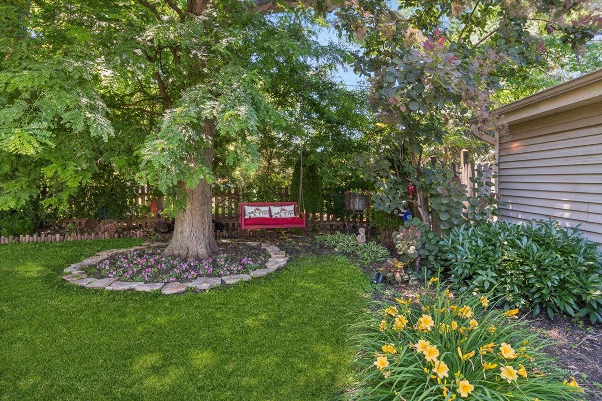 4532 Sherwood Avenue, Downers Grove, IL 60515 4532 Sherwood Avenue, Downers Grove, IL 60515