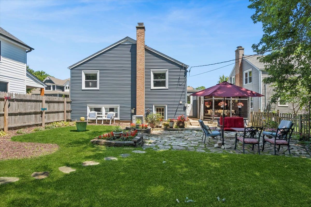 4532 Sherwood Avenue, Downers Grove, IL 60515 4532 Sherwood Avenue, Downers Grove, IL 60515