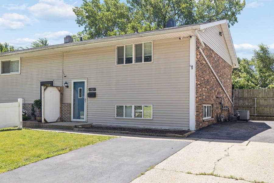 Property photo for 1323 Highland Avenue, Lockport, IL