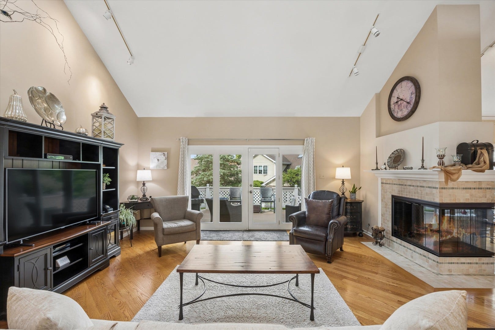 16814 Cardinal Drive, Orland Park, IL 60467 16814 Cardinal Drive, Orland Park, IL 60467