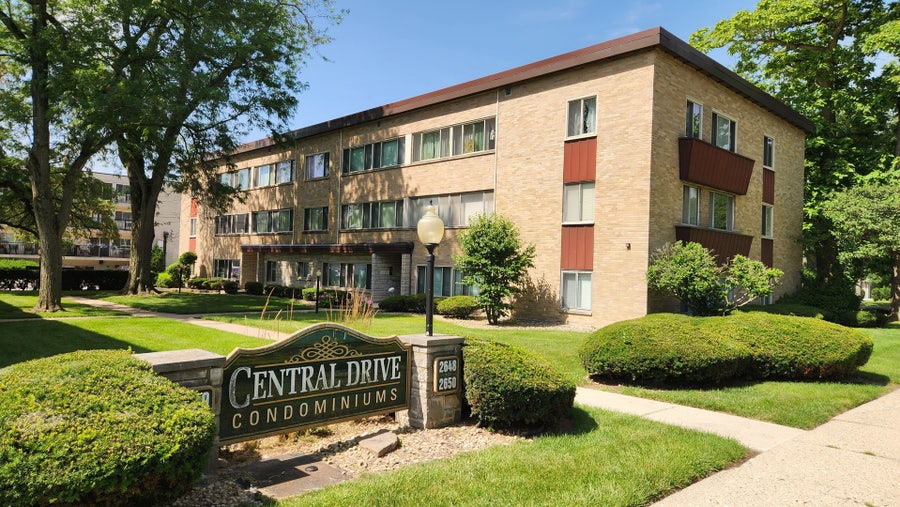 Property photo for 2650 Central Drive, #1N, Flossmoor, IL