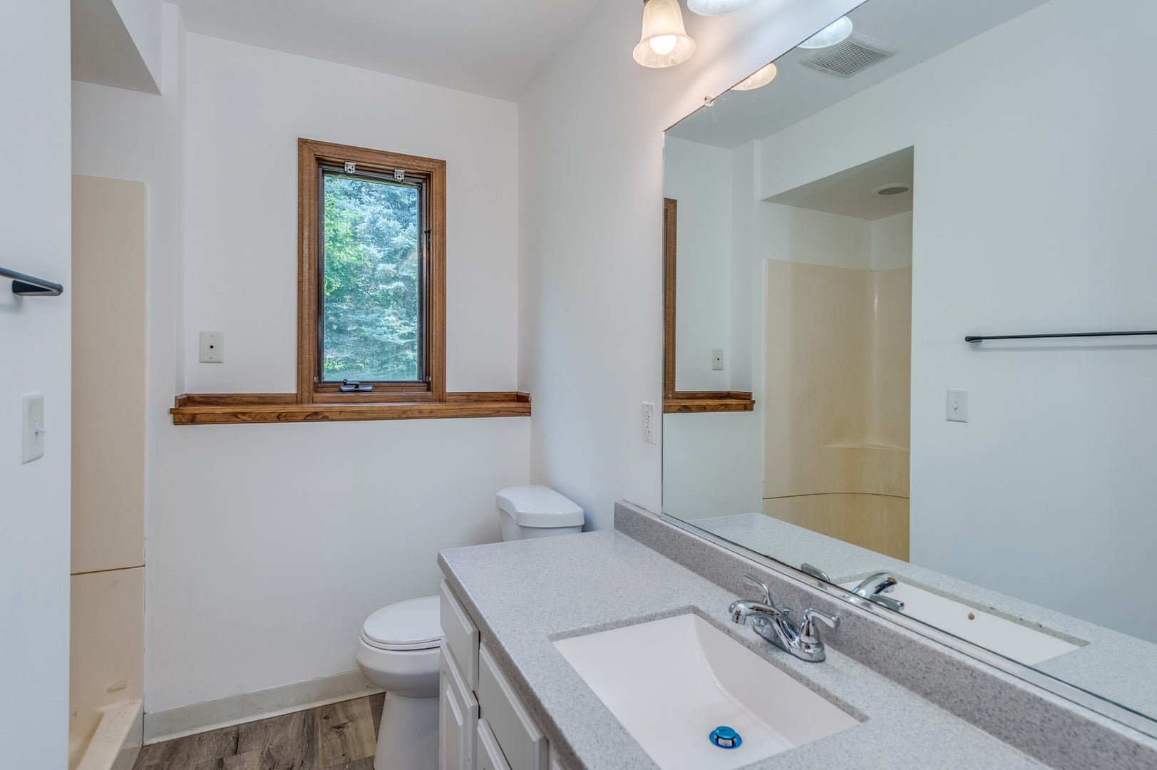 41W700 LENZ Road, Elgin, IL 60124 41W700 LENZ Road, Elgin, IL 60124