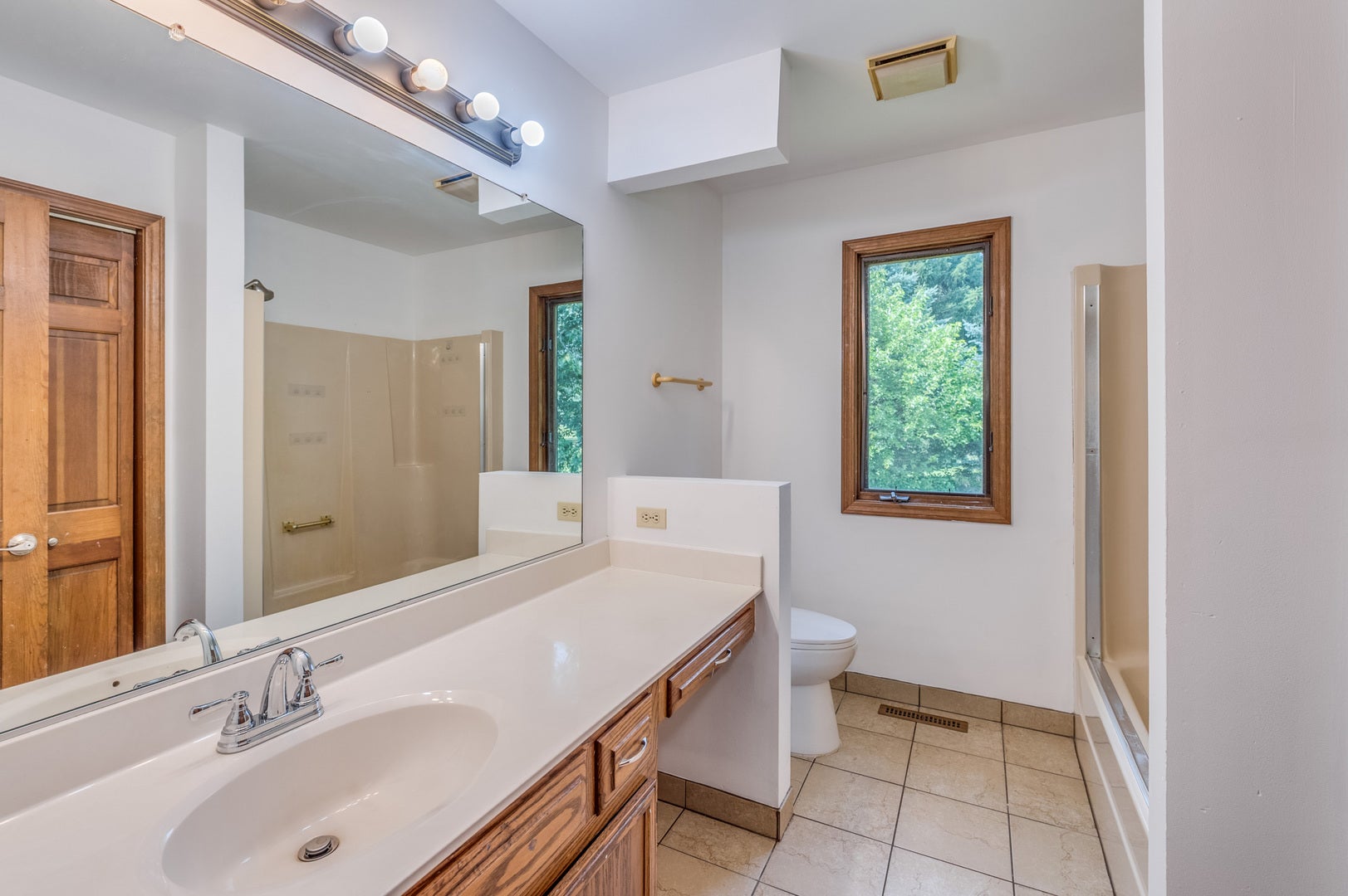 41W700 LENZ Road, Elgin, IL 60124 41W700 LENZ Road, Elgin, IL 60124