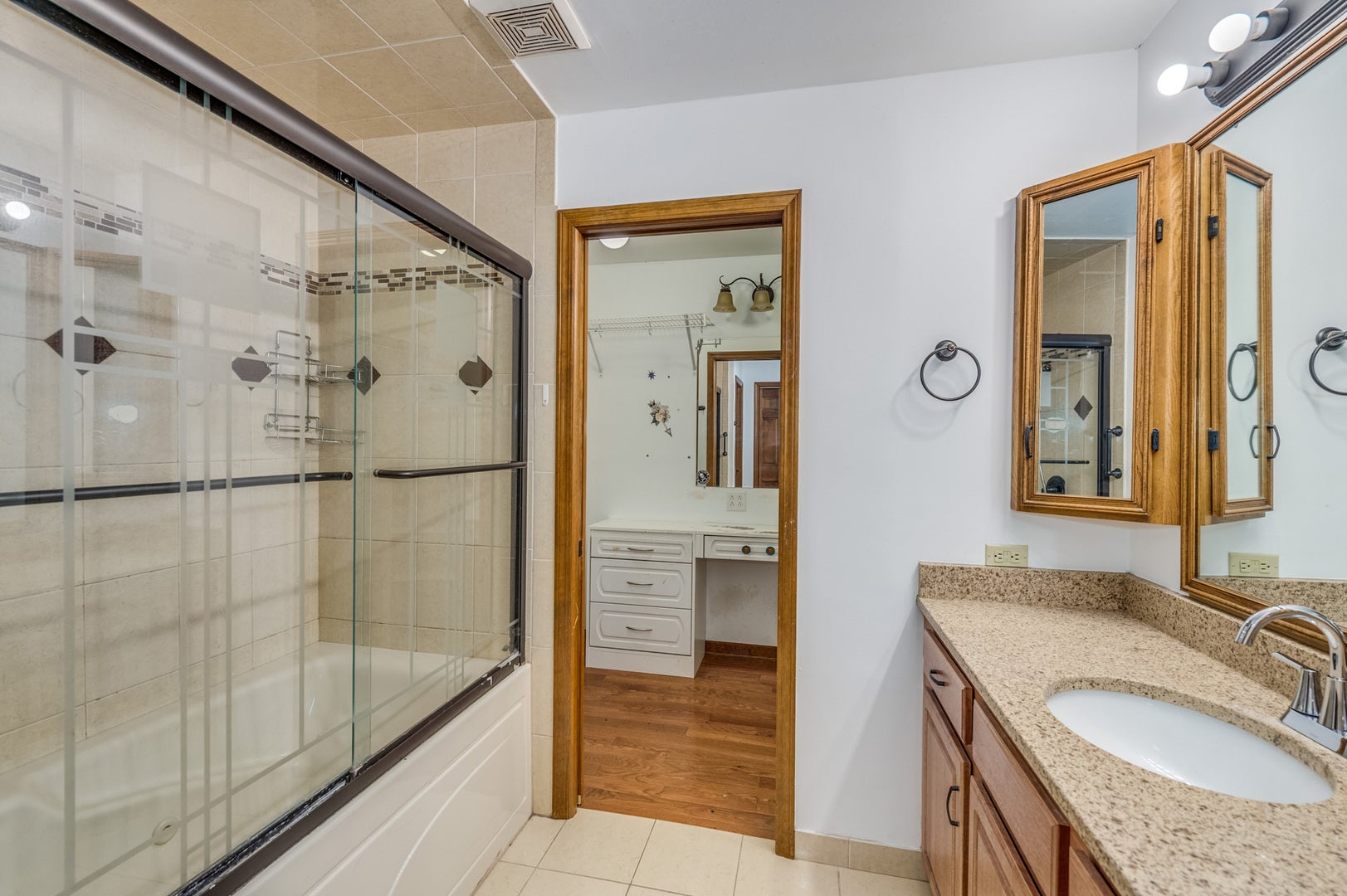 41W700 LENZ Road, Elgin, IL 60124 41W700 LENZ Road, Elgin, IL 60124