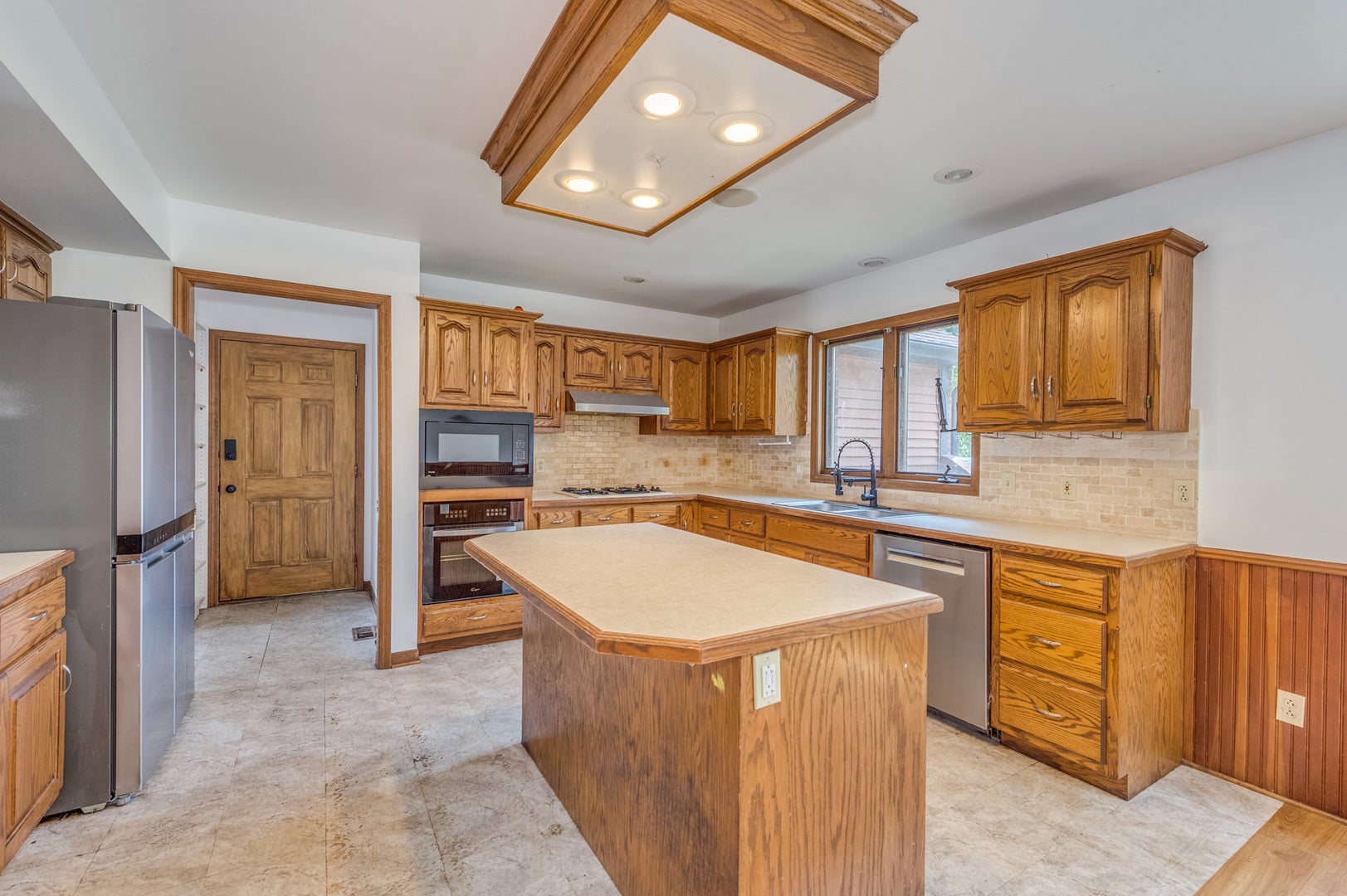 41W700 LENZ Road, Elgin, IL 60124 41W700 LENZ Road, Elgin, IL 60124