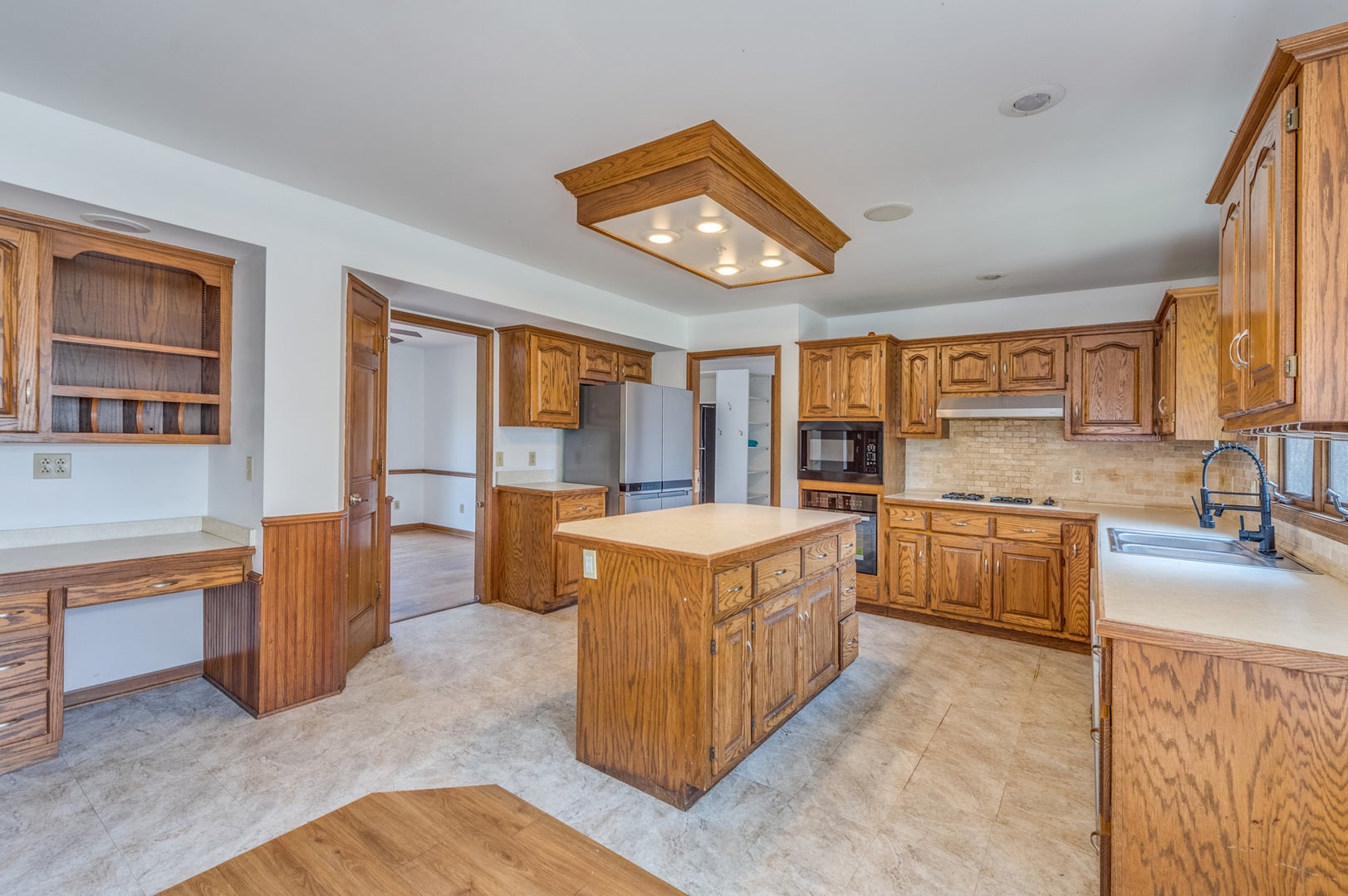41W700 LENZ Road, Elgin, IL 60124 41W700 LENZ Road, Elgin, IL 60124