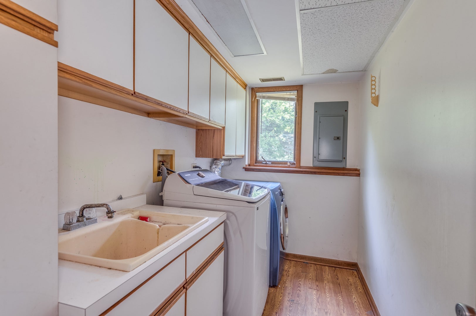 41W700 LENZ Road, Elgin, IL 60124 41W700 LENZ Road, Elgin, IL 60124