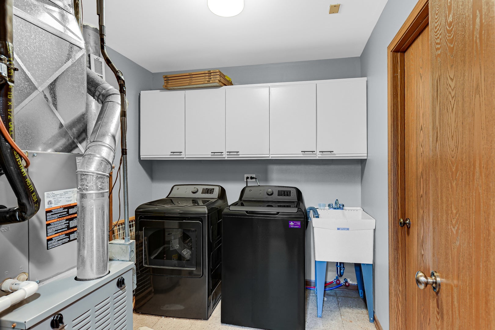 9350 Windsor Parkway, Tinley Park, IL 60487 9350 Windsor Parkway, Tinley Park, IL 60487