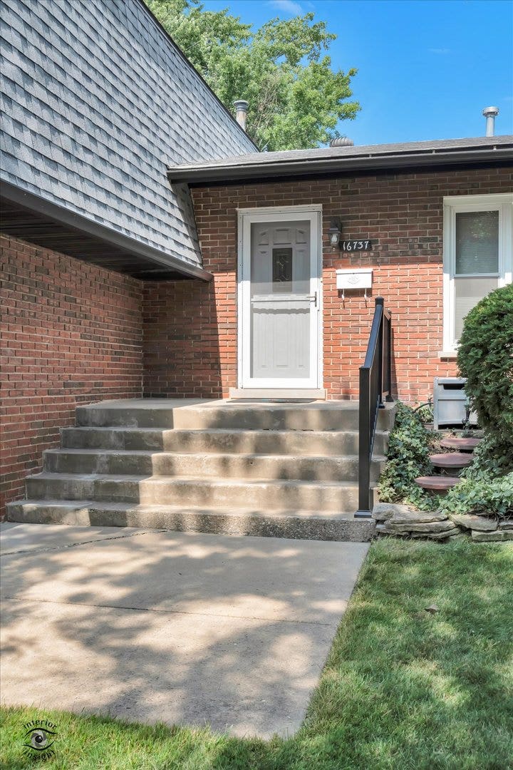 16737 Beverly Avenue, Tinley Park, IL 60477 16737 Beverly Avenue, Tinley Park, IL 60477
