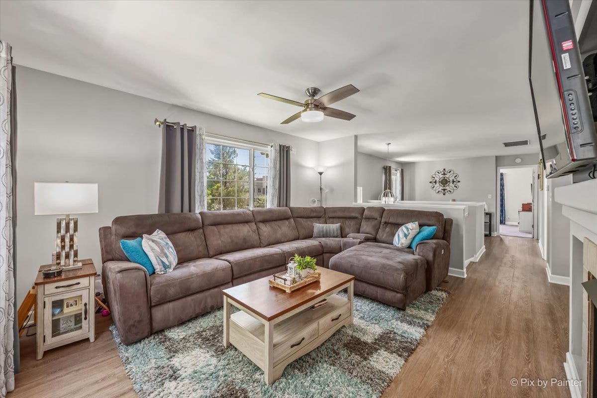2433 Daybreak Court, #2433, Elgin, IL 60123 2433 Daybreak Court, #2433, Elgin, IL 60123